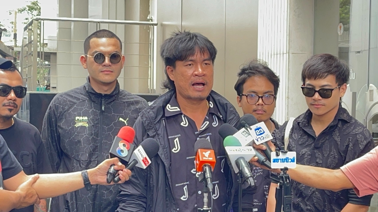 จอนนี่มือปราบ หอบหลักฐานบุก ป.ป.ช. ฟ้องอธิบดีกรมพัฒนาสังคมฯ ม.157 ปมเลือกปฏิบัติ