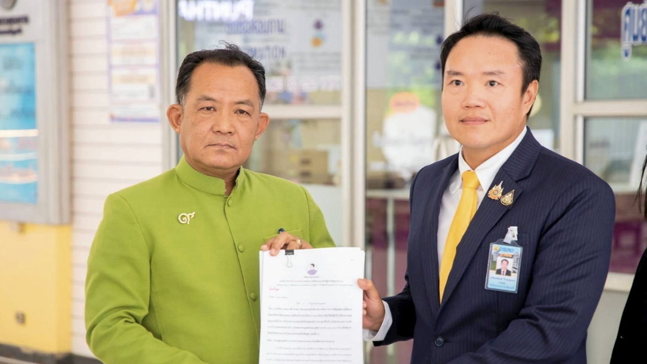 “ศรีสุวรรณ” จี้ รมว.แรงงานคนใหม่ สอบอธิบดีกรมการจัดหางาน ส่อเอื้อประโยชน์เอกชน