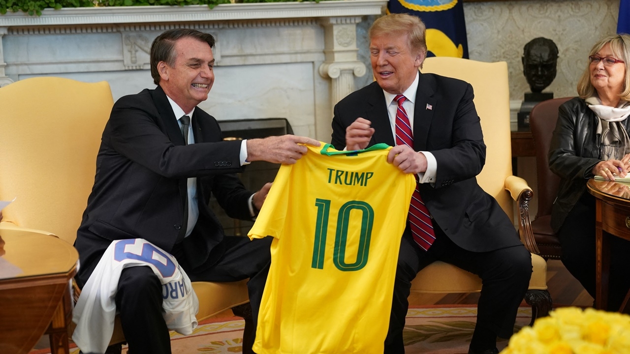 บราซิลช็อก ทรัมป์ตั้งกำแพงภาษี 50% จี้หยุดดำเนินคดีโบลโซนาโร