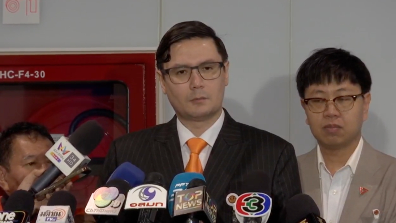 "รังสิมันต์"ฉะกลับ "ทักษิณ" ชี้สีแดงน่ากลัวกว่าสีส้น ผลงานล้มเหลวทุกด้าน 