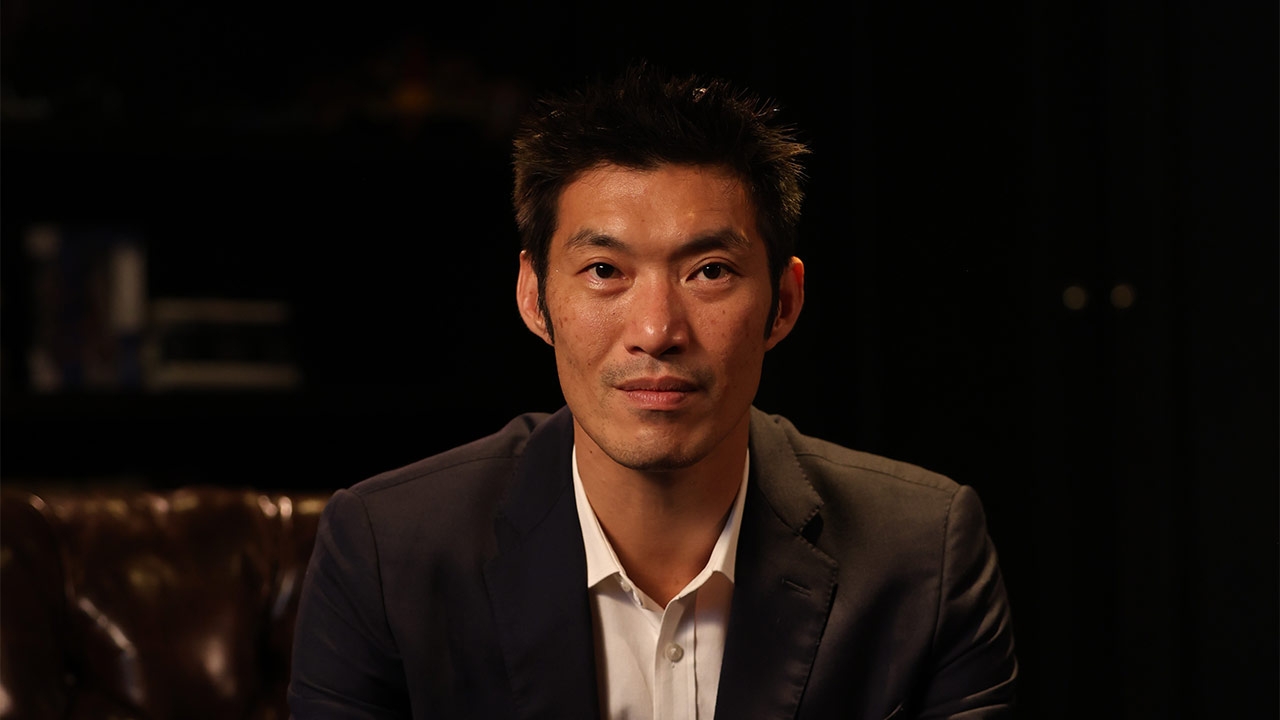 ธนาธร จึงรุ่งเรืองกิจ เส้นทางการปักธงการเมืองแห่งความหวัง