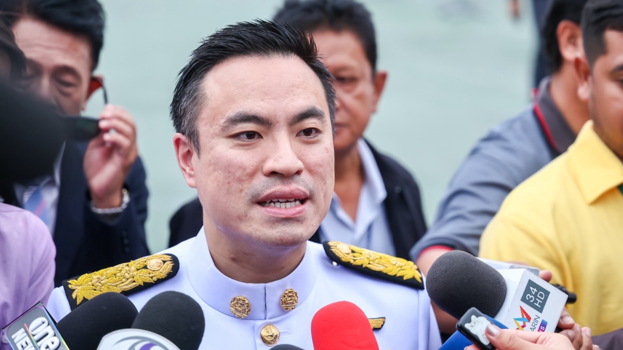 “เอกนัฏ” ยัน รทสช. ไม่แตก ปัดแก้ข้อบังคับขู่ใคร ยังไม่ได้เคลียร์ใจ “สุชาติ”