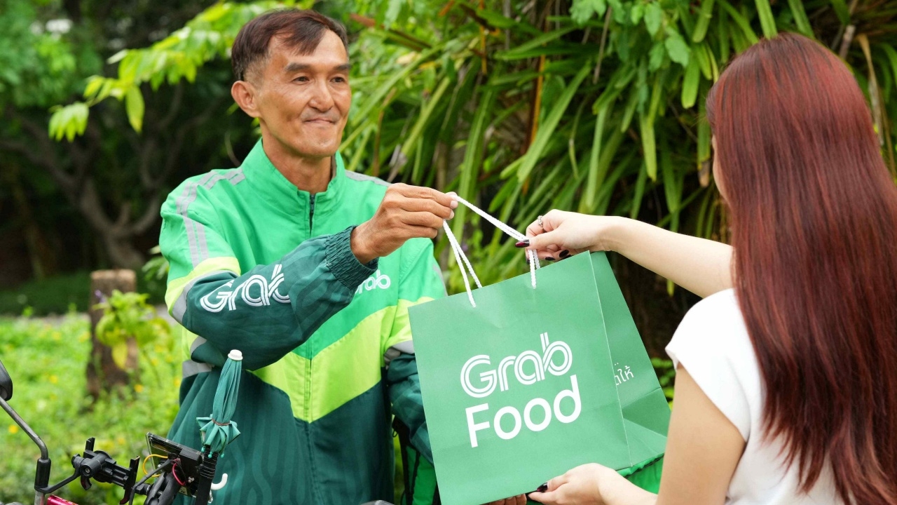 แกร็บเผยสร้างอาชีพ ร้านค้า เกิดเงินหมุนเวียนในไทย 1.79  แสนล้านบาท
