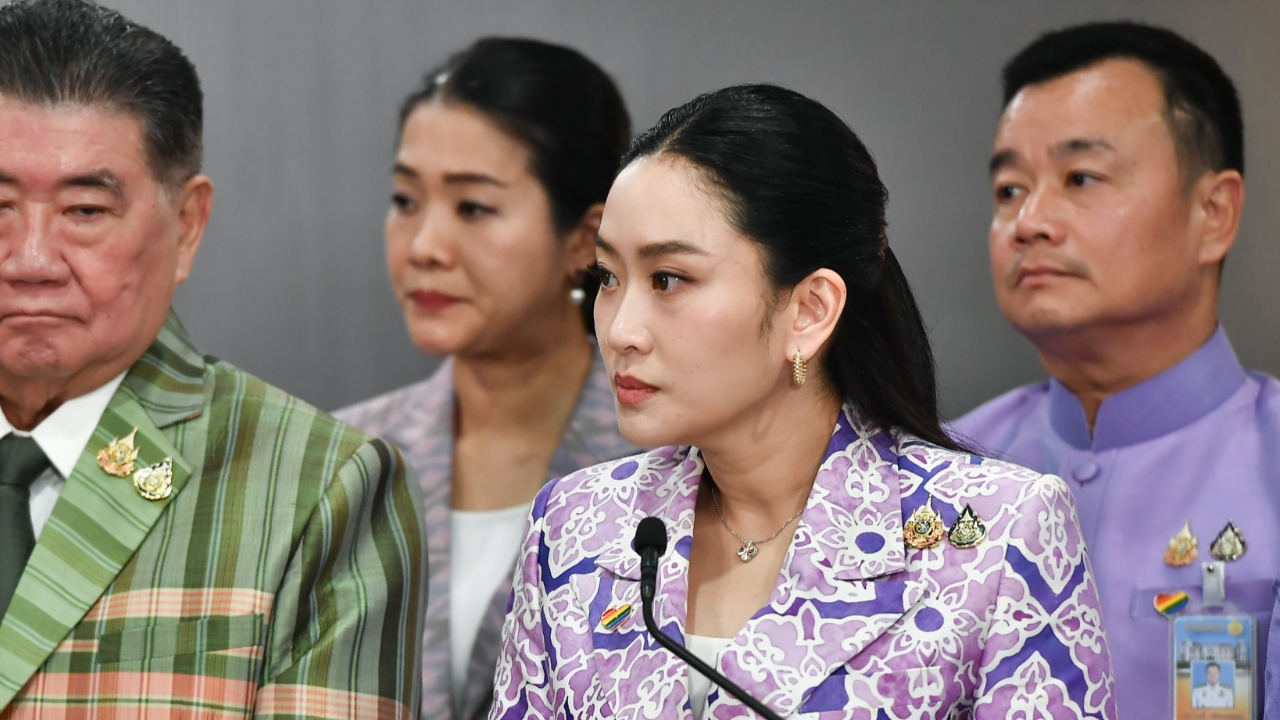 “อิ๊งค์” รับอยู่ในช่วงประเมินจะปรับ ครม. แบบไหน แต่ตอนนี้ยังไม่ปรับ