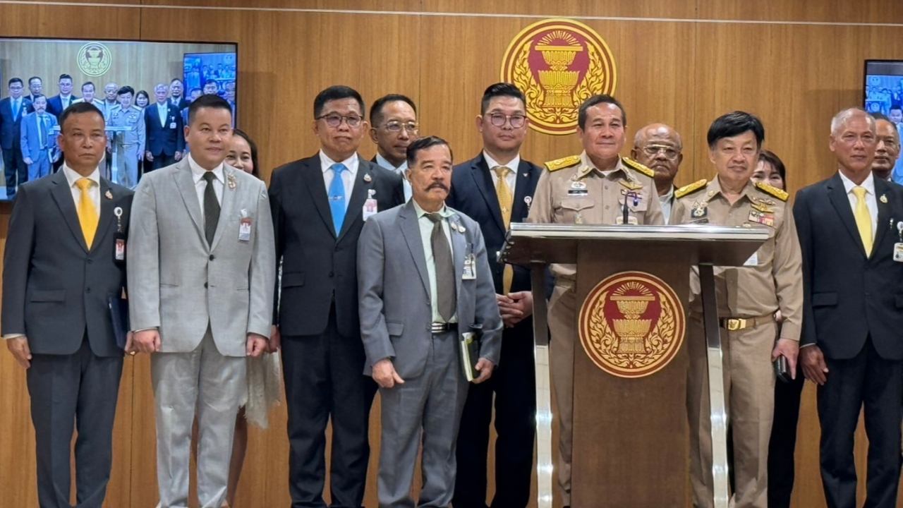 กมธ.ทหาร วุฒิสภาประณาม “กัมพูชา” ไร้ความจริงใจ นัดตบเท้าให้กำลังใจทหาร