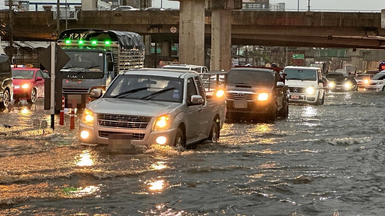กทม.มั่นใจรับมือฝนหนัก “แจ้งวัฒนะ” อุดจุดบอดระบบระบายน้ำ ส่วน “ดอนเมือง” น่าห่วง