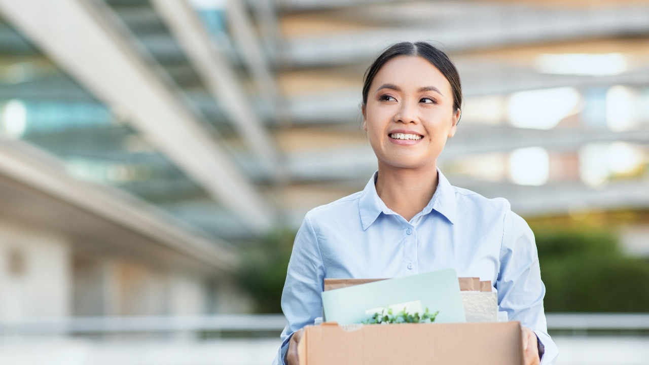 ไขข้อข้องใจ เงินชดเชยว่างงานจากประกันสังคม เมื่อลาออก และ ถูกเลิกจ้างต่างกันอย่างไร 