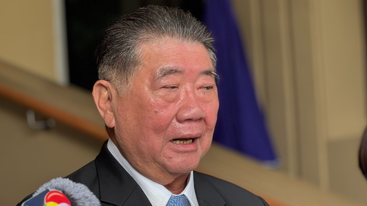 "ภูมิธรรม" โยนปรับ ครม.ให้นายกฯ ยันดีลร่วมรัฐบาลไม่มีเรื่องต่อรองเก้าอี้