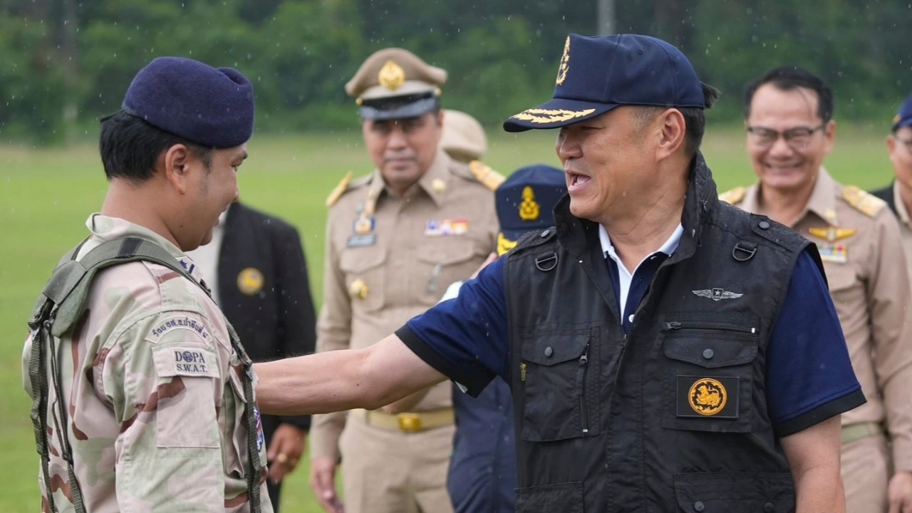 “อนุทิน” บินอุบลฯ ดูสถานการณ์ชายแดนไทย-กัมพูชา ก่อนถกผู้ว่าฯ 7 จังหวัด 11 มิ.ย.