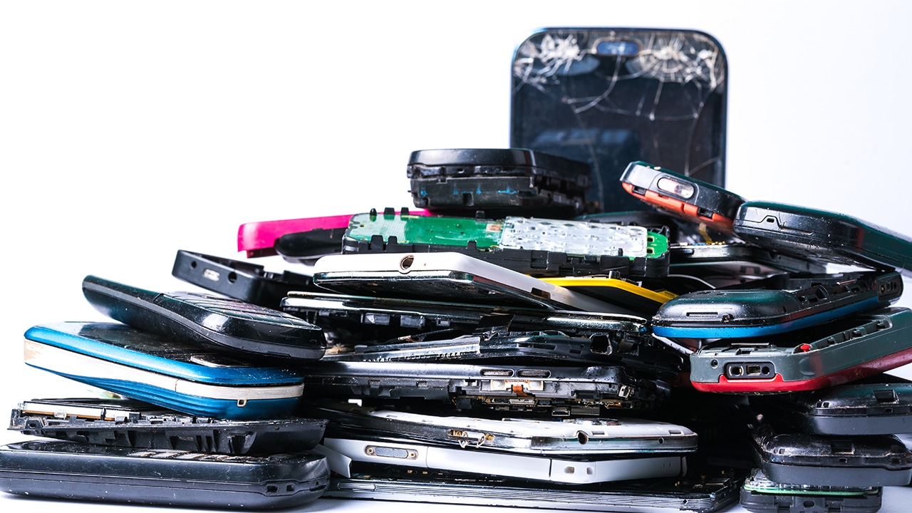 ทิ้งขยะอิเล็กทรอนิกส์ให้ถูกวิธี 3 ชิ้นต่อ 1 เดือน ช่วยยืดเวลาโลกได้ 1 วัน