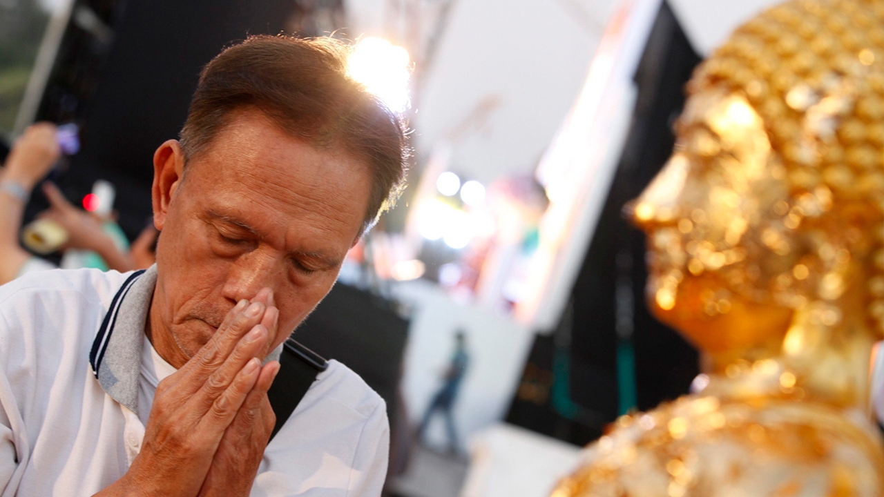 คาถามงกุฎพระพุทธเจ้า เกราะคุ้มภัยธรรมคุ้มตัว