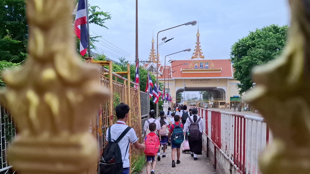 ยึดหลักมนุษยธรรม อนุโลมนักเรียนกัมพูชาข้ามแดนก่อนเวลาเปิด-ปิดด่าน