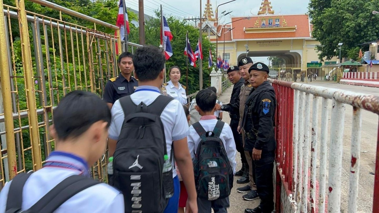 กองกำลังบูรพา หารือผู้ว่าปอยเปต อนุญาต "นักเรียนกัมพูชา" ผ่านแดนนอกเวลามาตรการ