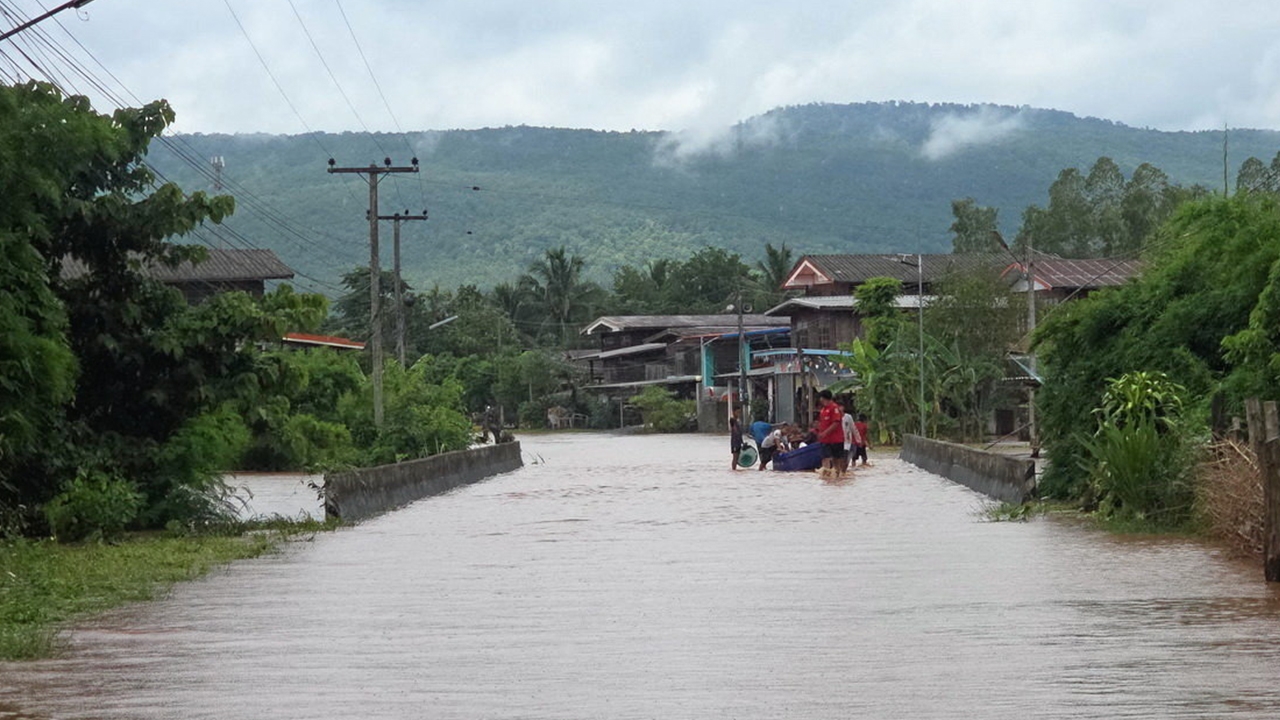 ปภ.แจ้งเตือนได้ผล ภูกระดึง-หนีน้ำ ทะลักจม 6 หมู่บ้าน เชียงดาวถนนขาด ฝนยังหนักอีก 3 วัน