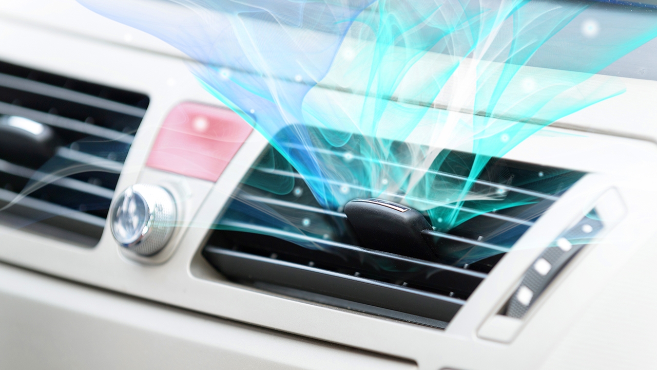 กลิ่นเหม็นในรถไม่ควรมองข้าม เพราะเป็นสัญญาณเตือนให้คนขับควรระวัง