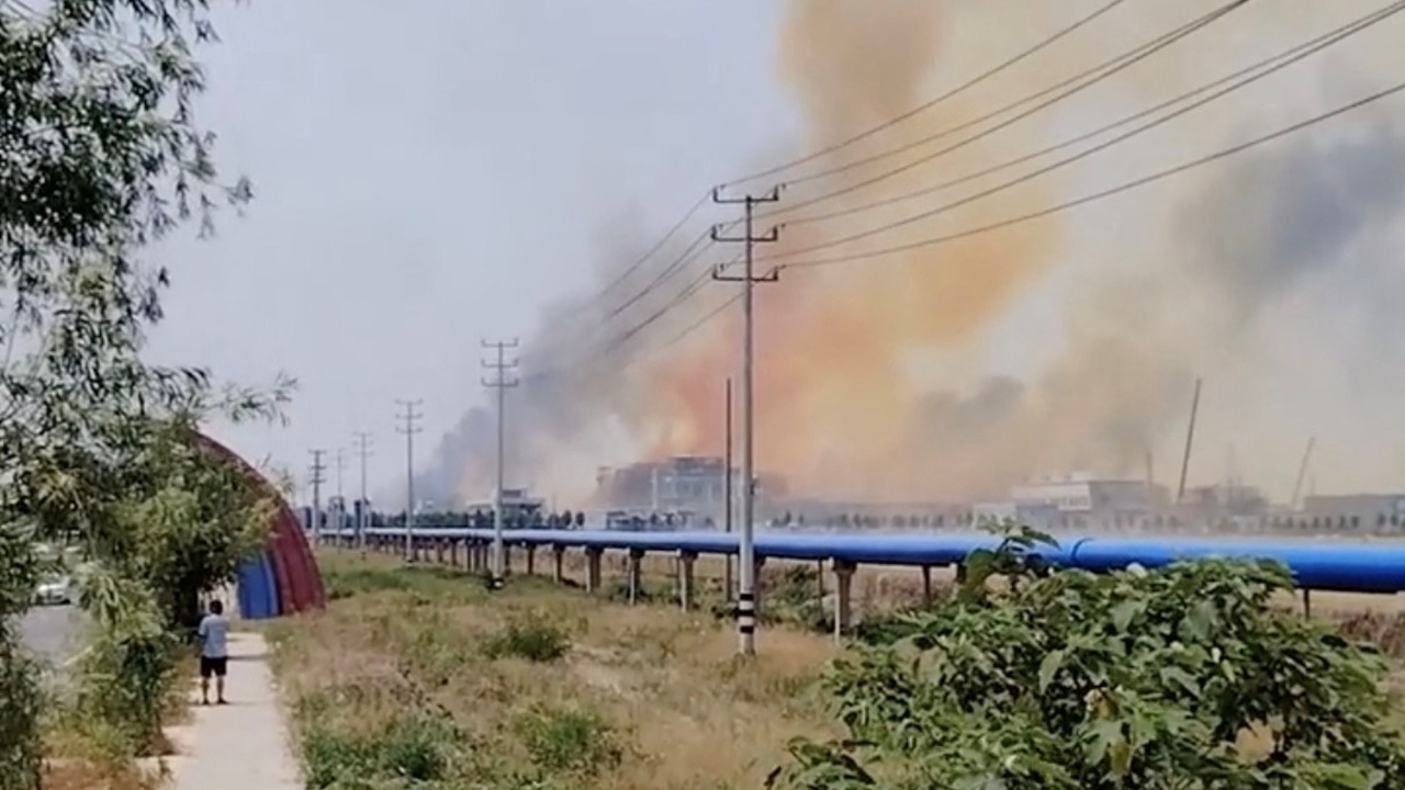 เกิดระเบิดรุนแรงที่โรงงานสารเคมีจีน ดับแล้ว 5 ศพ บาดเจ็บนับสิบราย
