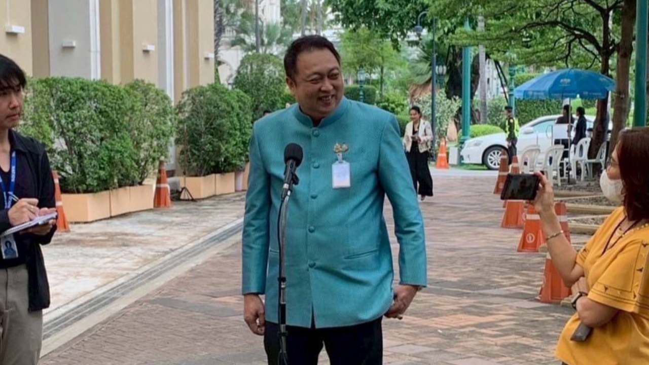 “สุชาติ” รับหา “โอกาสใหม่” รอคุยก๊วน หลังถกงบฯ 69 เชื่อผู้ใหญ่ รทสช. เข้าใจ