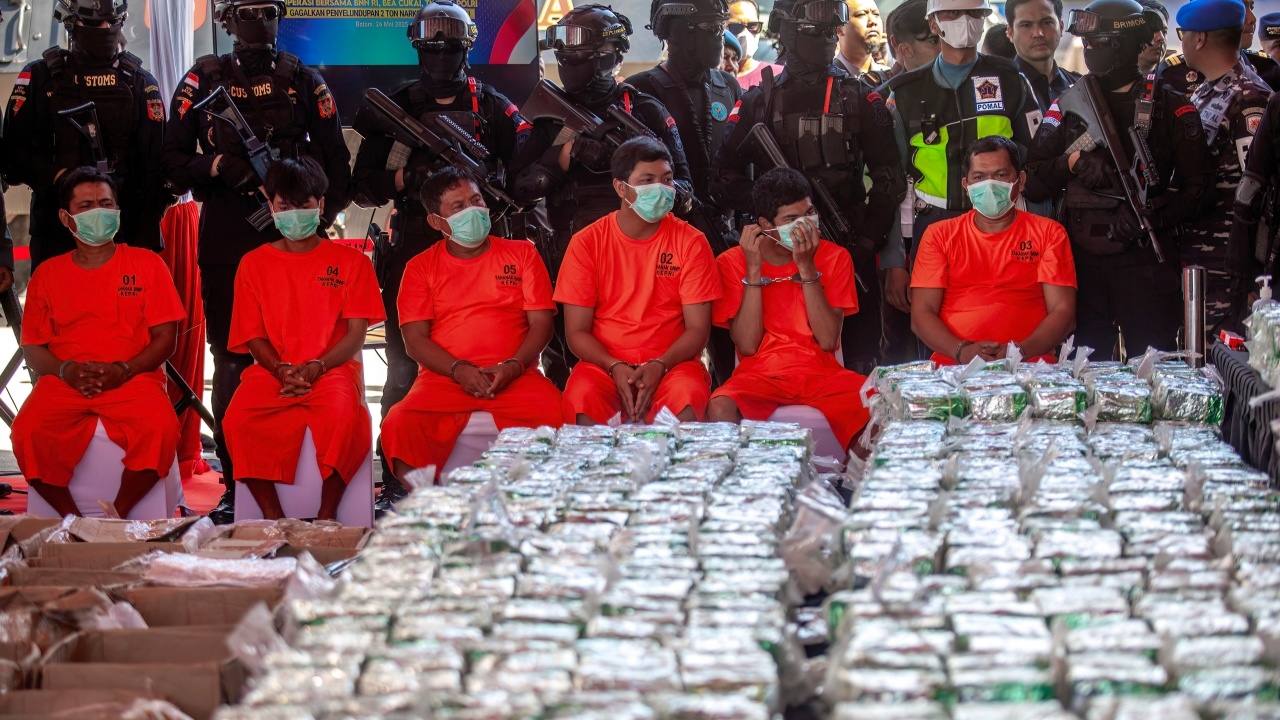 อินโดนีเซียยึดเมตแอมเฟตามีน 2 ตัน จับคนไทย 2 คน