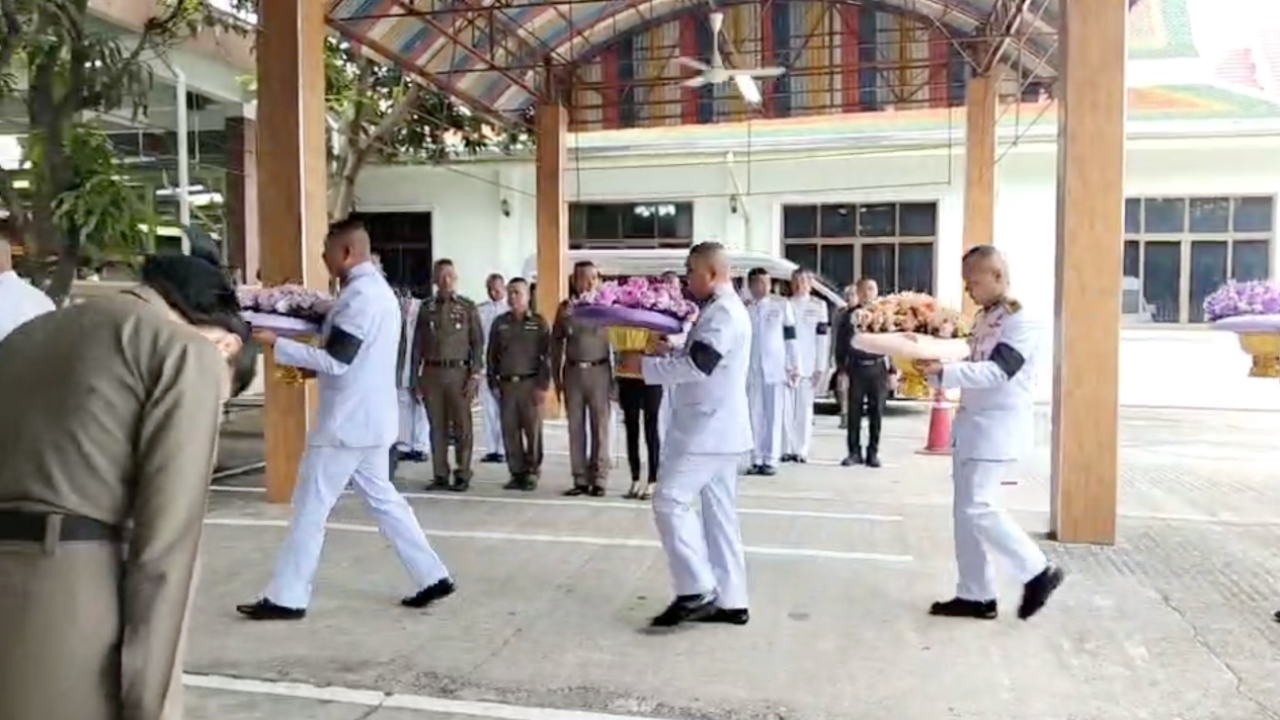 เคลื่อน 2 ร่างตำรวจกล้า ฮ.ตก ถึง กทม. เตรียมพิธีพระราชทานน้ำหลวงอาบศพเย็นนี้