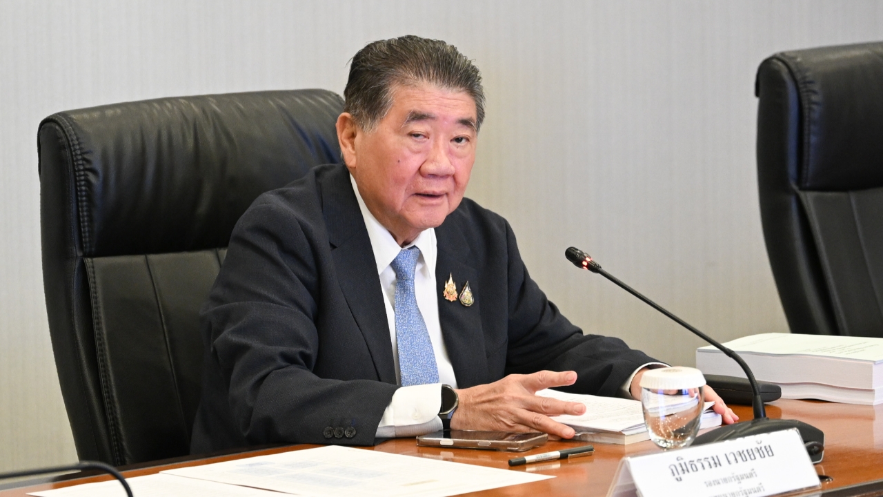 “ภูมิธรรม” ยืนยันรับมือน้ำท่วมแม่สาย จ.เชียงรายได้ ห่วงดินโคลนมาเป็นระลอก