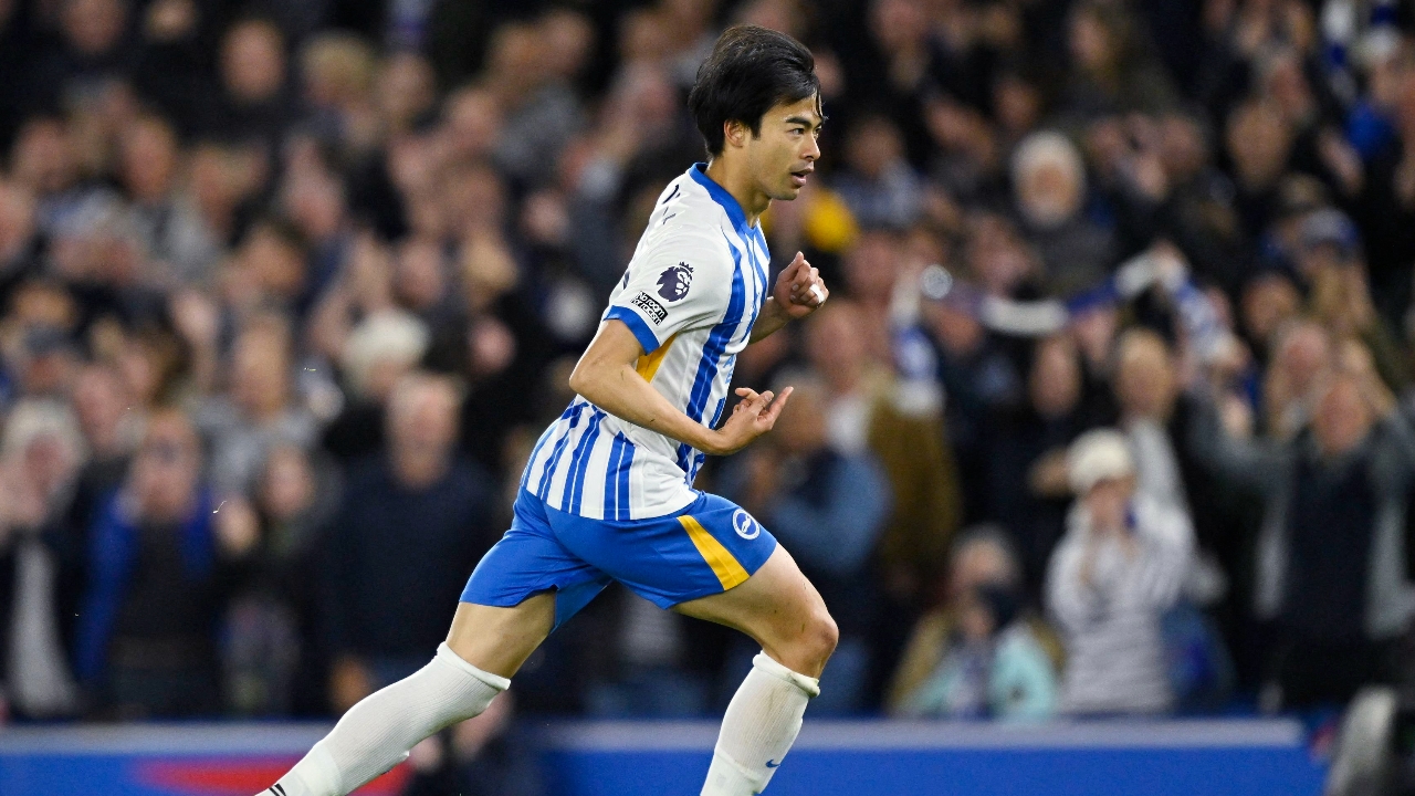 ไม่ใช่แค่บาเยิร์น! ผุดทีมดังพรีเมียร์ลีก หวังคว้าตัว "มิโตมะ" ปีกชาวญี่ปุ่น ของไบรท์ตัน