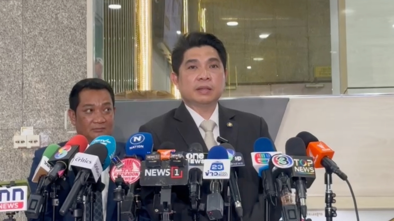 ชะตาแพทย์รักษาทักษิณ กรรมการฯ ส่งความเห็นถึง "สมศักดิ์" วินิจฉัยโทษแพทยสภา 27 พ.ค. นี้