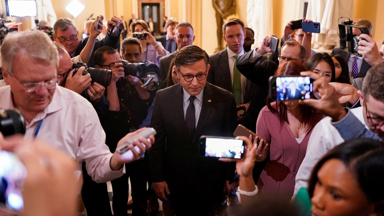 สภาล่างสหรัฐฯ ผ่าน ก.ม.สำคัญโดนัลด์ ทรัมป์ ลดค่าใช้จ่ายแต่ส่อหนี้พุ่ง