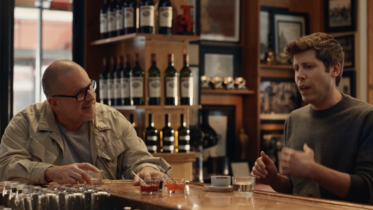 OpenAI จับมือ Jony Ive อดีตผู้ออกแบบ iPhone พัฒนาอุปกรณ์ AI แห่งอนาคต