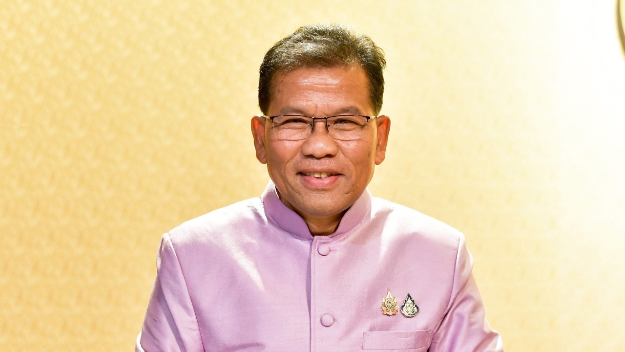 เปิดรับสมัครคนไทยไปทำงานฮ่องกง รายได้กว่า 8 หมื่นบาทต่อเดือน