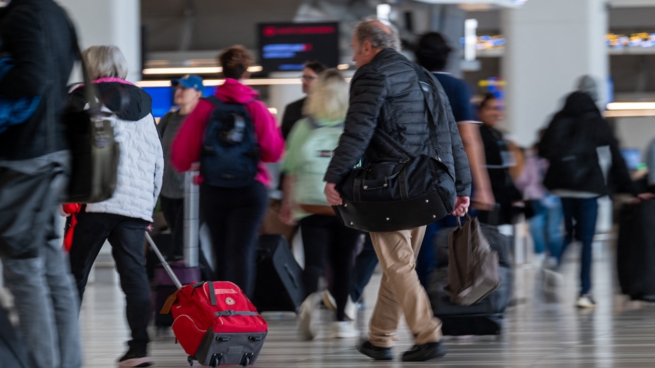 สหรัฐฯ พบผู้ติดเชื้อโควิดพันธุ์ใหม่ NB.1.8.1 ในหมู่นักเดินทางต่างชาติ