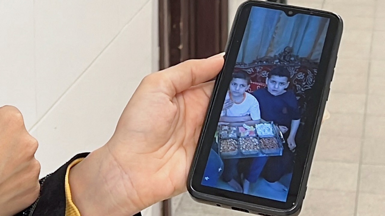 หมอกาซาช็อก อิสราเอลทิ้งบอมบ์ คร่าชีวิตลูก 9 คน ในครั้งเดียว