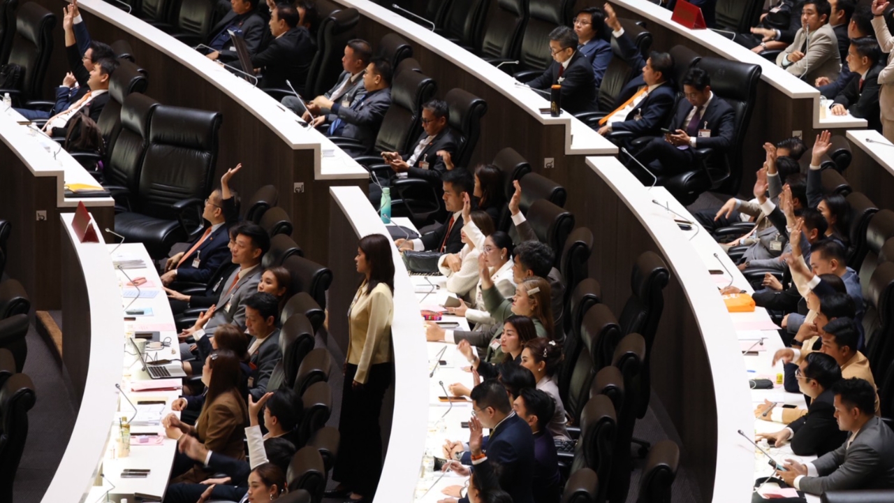 สภาวุ่น สส.งูเห่า ไทยสร้างไทย แย่งโควตา กมธ.วิสามัญฯ งบประมาณ 2569