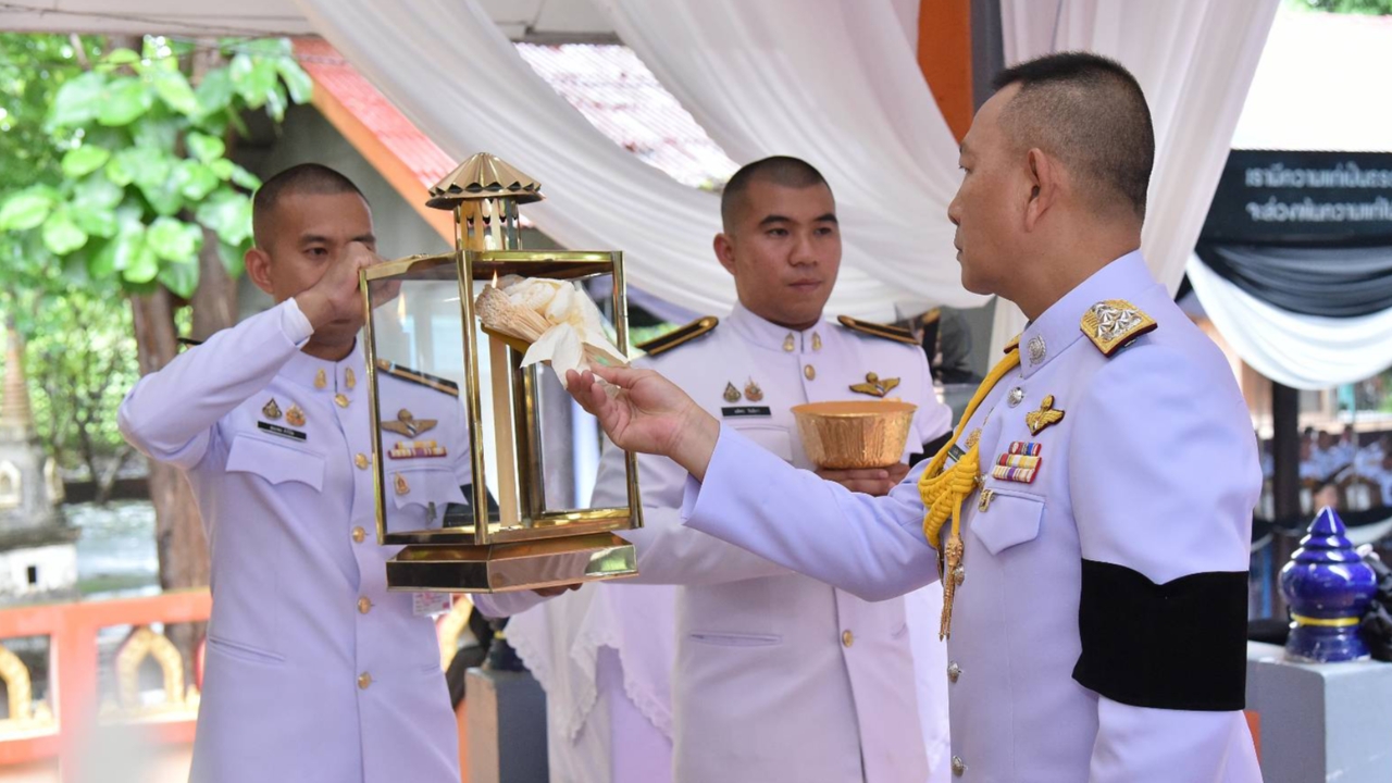 ผบ.ตร. และ รอง ผบ.ตร. เป็นประธานพิธีพระราชทานเพลิงศพ "ตำรวจกล้า" เหตุ ฮ.ตก