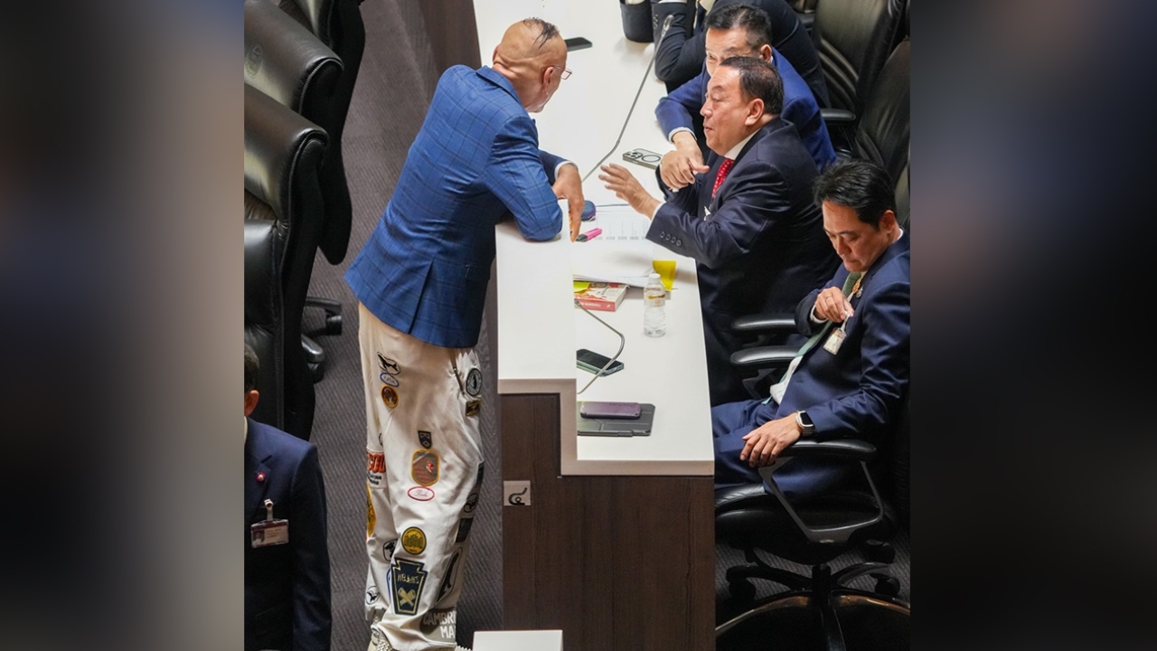 ส่องชุดสุดเท่ “ชาดา ไทยเศรษฐ์” ใส่ร่วมประชุมงบประมาณ 2569