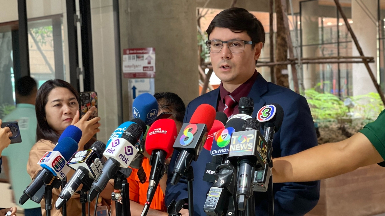 พรรคประชาชนดักคอ "สมศักดิ์" วีโต้มติแพทย์สภา เชื่อเกมปกป้องพวกเดียวกัน