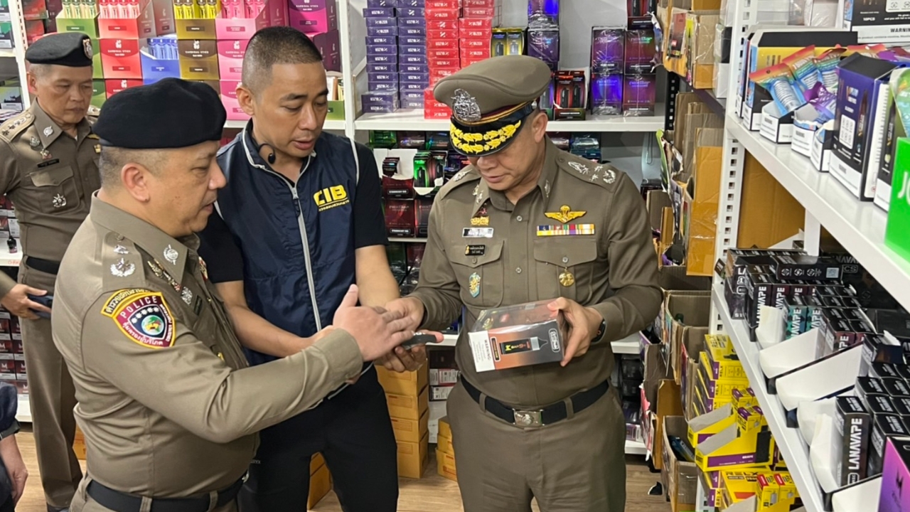 จับเอเย่นต์บุหรี่ไฟฟ้า ยึดของกลางกว่า 50 ล้านบาท มีฐานลูกค้าทั่วประเทศ