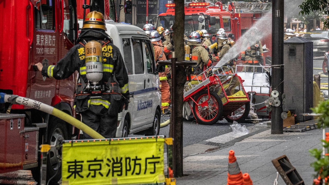 บึ้มสนั่นโตเกียว ถังแก๊สระเบิดในสถานที่ก่อสร้าง บาดเจ็บ 10 ราย บ้านเรือนพังเสียหาย 40 หลัง