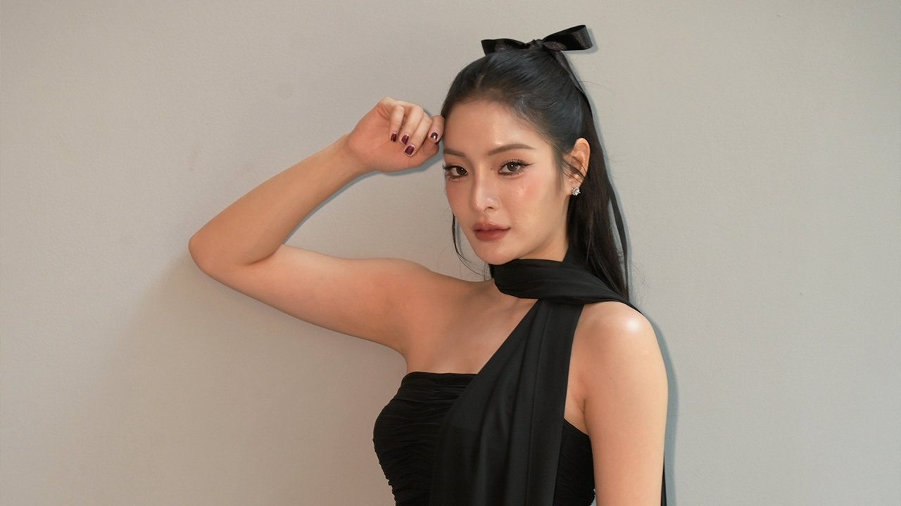 เมินดราม่าล็อกมง "อายส์ อมิตา" จาก "เอ็กซ์ตร้า" สู่ “นางร้ายไทยแลนด์” ยึดคติปล่อยผ่าน