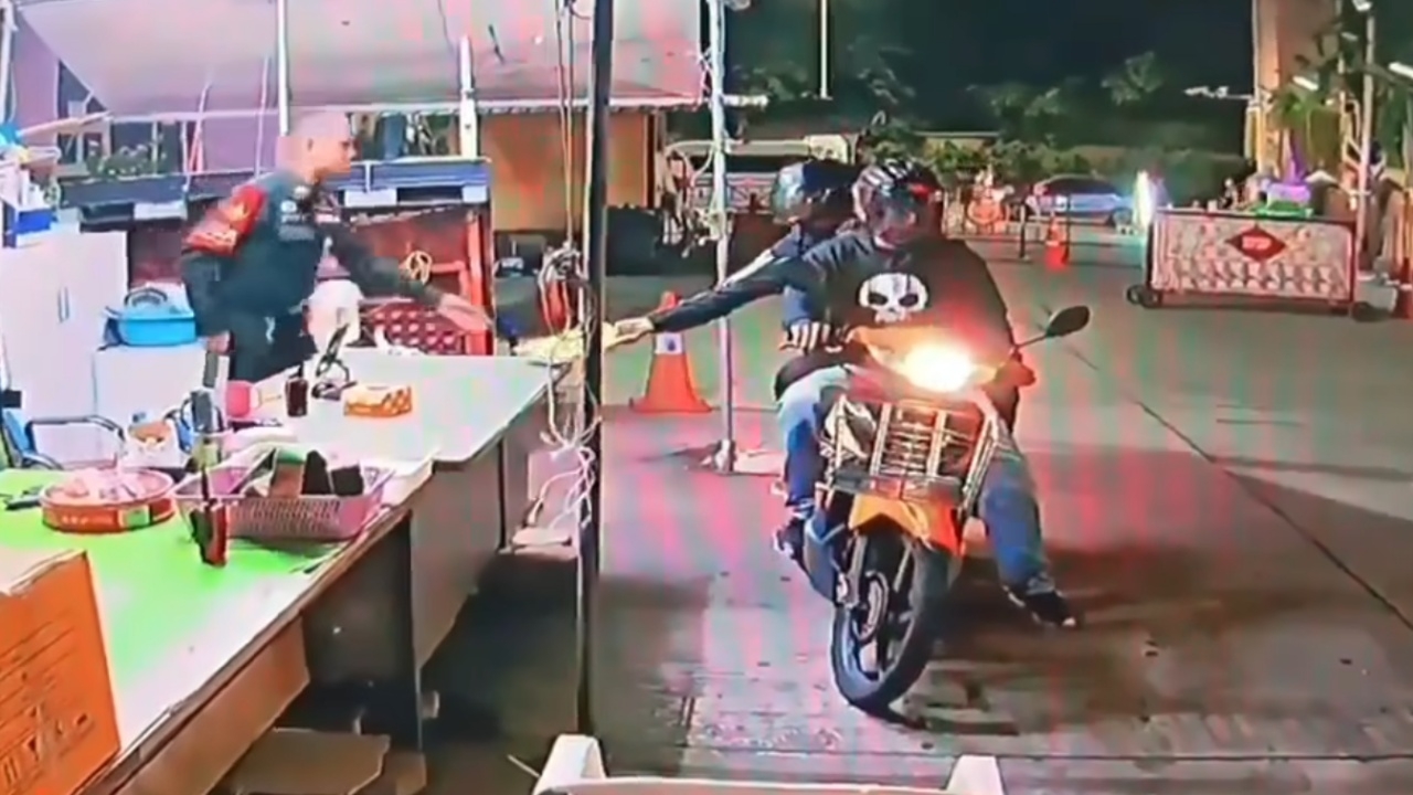 วัยรุ่นยื่นซองให้ รปภ. เทคโนฯ ปทุมวัน เปิดดูเจอข้อความ "ขอ 1 ศพ"