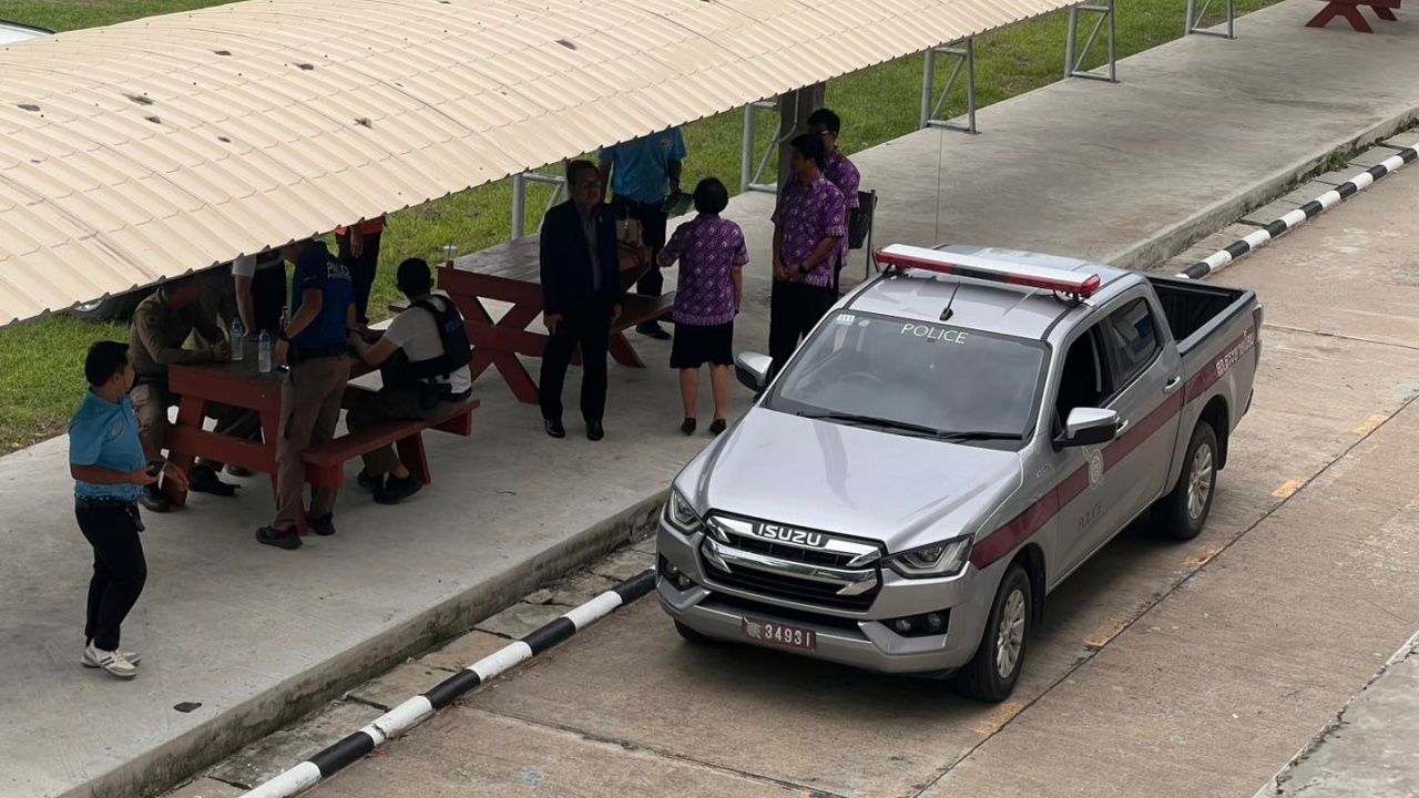 โรงเรียนที่สุพรรณบุรี อพยพนักเรียนด่วน หลังเกิดเหตุชายคลั่งยิงดับ 3 ศพในพื้นที่