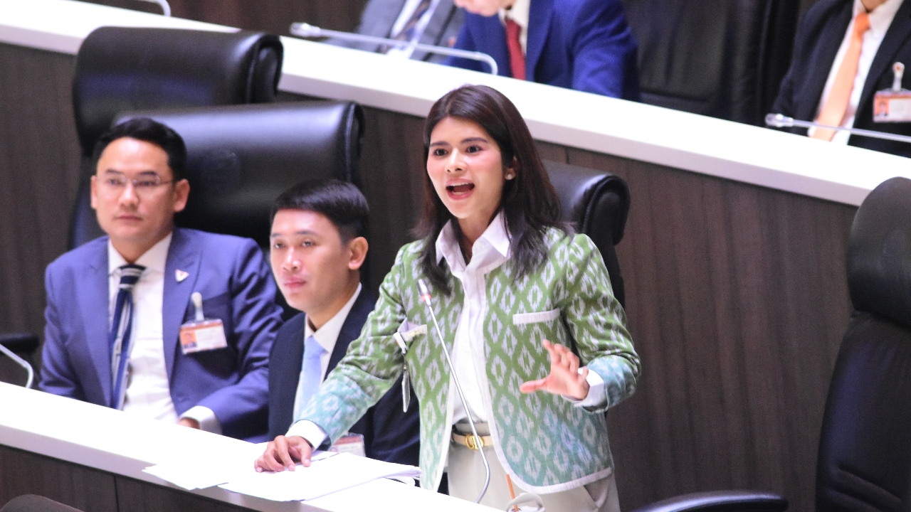 “สส.ลิซ่า” ซัดจัดงบฯ กระทรวงมหาดไทย ไม่ตอบโจทย์-สุดเหลื่อมล้ำ