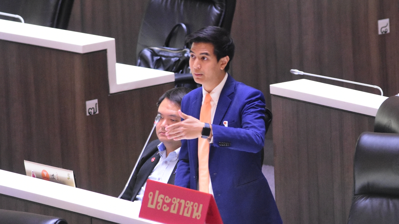 “พริษฐ์” ชำแหละงบการศึกษา ลั่นต้องรีเซ็ต 6 ด้านด่วน ย้ำต้องปฏิรูปวาระเร่งด่วน รอไม่ได้