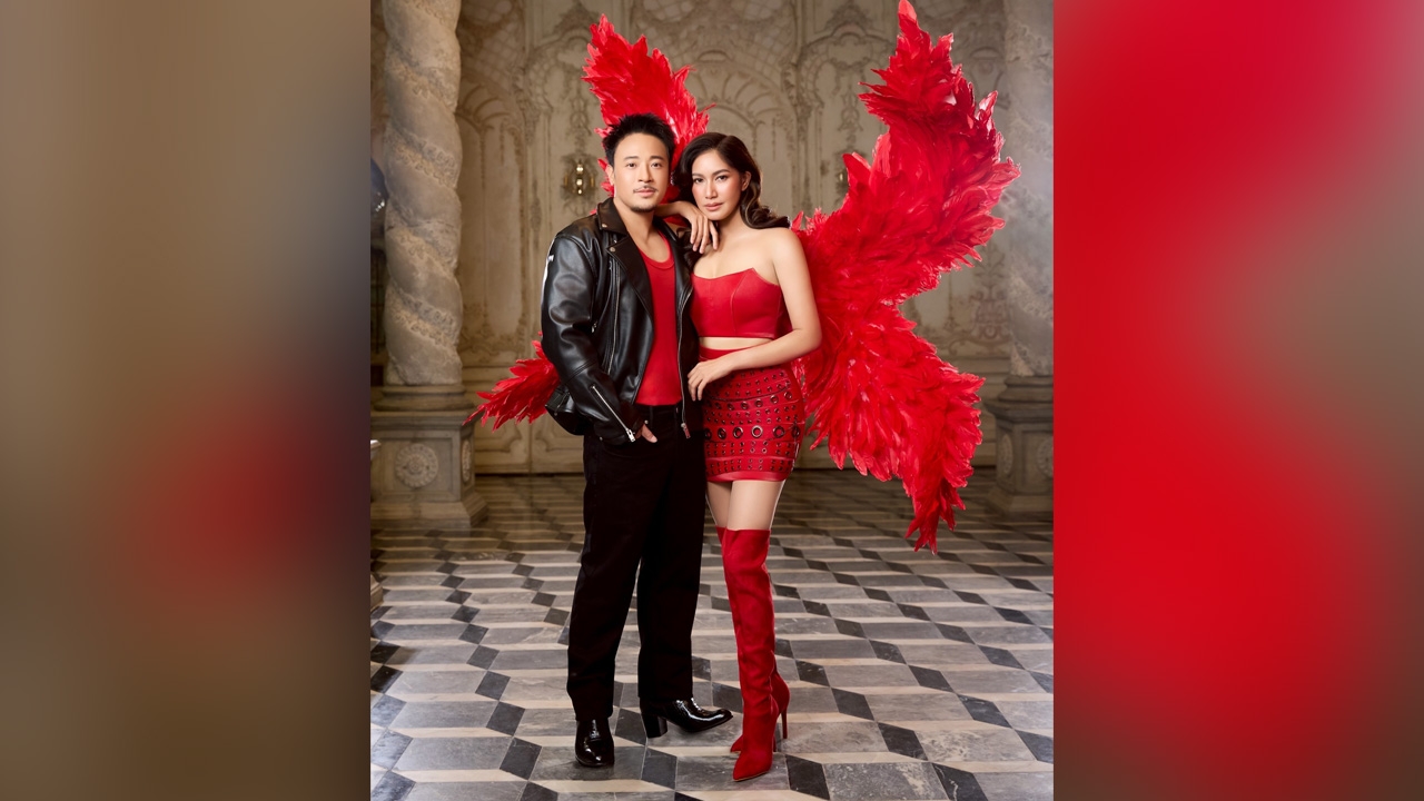 เบนซ์ พรชิตา Victoria’s Secret เมืองไทย มิค เสิร์ฟ แฟชั่นคู่รักปีกแดงไฟลุก