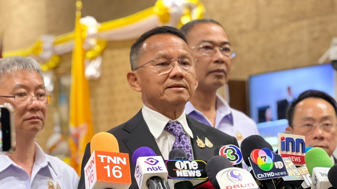 “สมศักดิ์” สั่ง สปสช. สอบเส้นทางเงินบัตรทอง หลังถูกวิจารณ์หนักส่อล่มใน 3 ปี