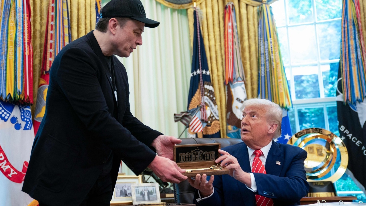 ทรัมป์มอบ "กุญแจทองคำ" ให้ อีลอน มัสก์ ตอบแทนช่วยงานรัฐบาล