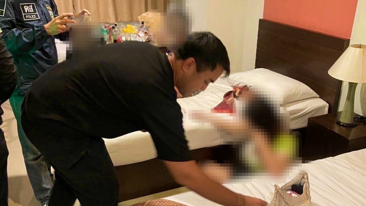 รวบแม่เล้าวัย 14 ค้ากามสาวรุ่นพี่ หาเงินเปย์แฟนหนุ่ม