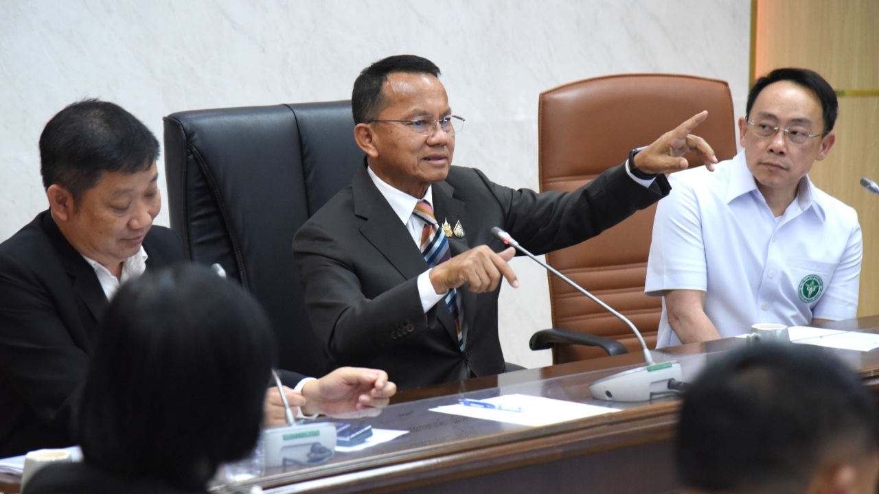 จบสวย ผู้ประกอบการ ถก “สมศักดิ์” เห็นตรงกันใช้กัญชาในทางการแพทย์