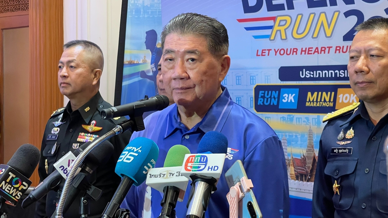 “ภูมิธรรม” ไม่อยากให้เปรียบเทียบ “พล.อ.สุนัย-พล.อ.ณัฐพล”เพราะทั้งสองคนมีศักยภาพเหมือนกัน