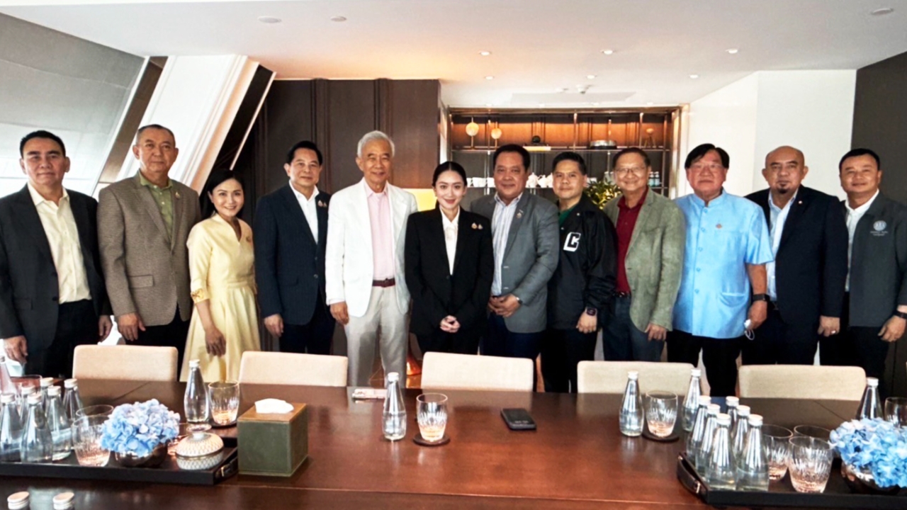 ประเทศต้องเดินหน้า “อิ๊งค์” เผยภาพร่วมแกนนำรัฐบาล ร่วมสร้างเสถียรภาพการเมือง
