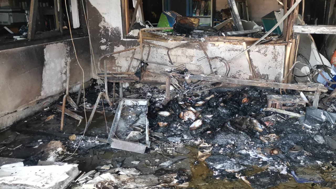 ปัตตานีป่วนหนัก คนร้ายบุกเผา อบต.แป้น - ทิ้งวัตถุคล้ายระเบิด 4 จุด